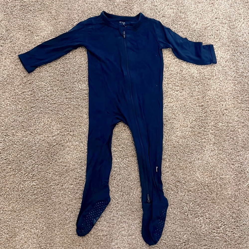 Kyte Baby Zippered Footie in Tahoe - Size 6-12 months